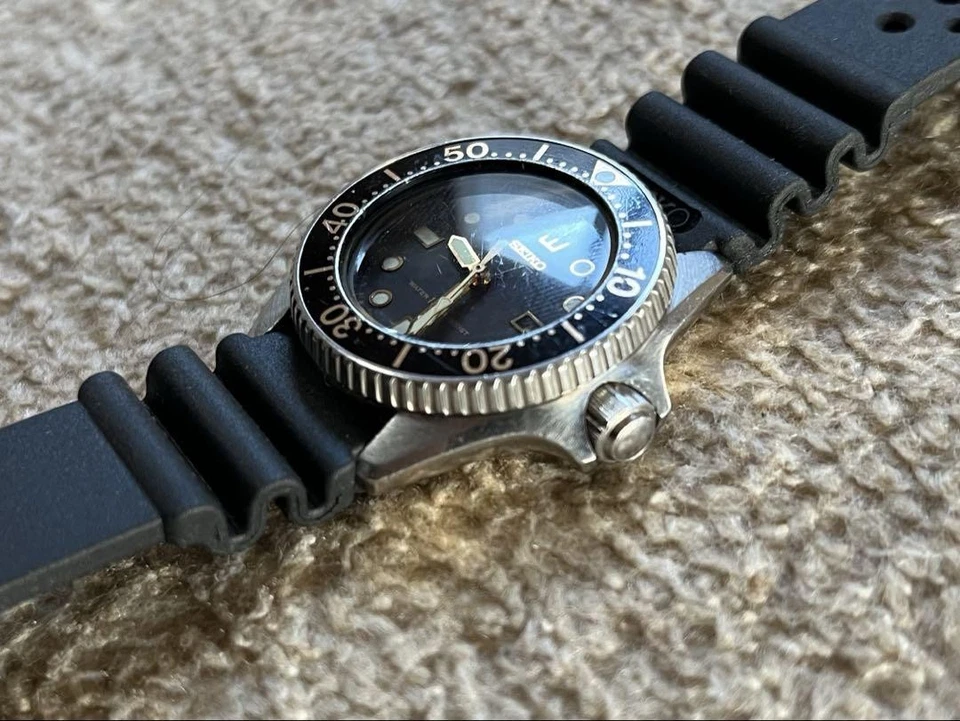 SEIKO 2625-0010 Buzo Niños Cuarzo Redondo Negro W36mm Hecho en Japón Años 1982 Analógico Foto 4 de 4