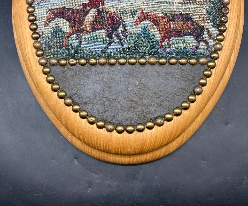 Tapa de asiento de inodoro vintage Mayfair Western cuero vaquero sendero tapiz roble Foto 2 de 4
