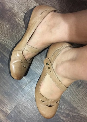 narrow flats with arch support