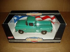 1/18 1955 Chevrolet Stepside 3100 pickup truck Ertl American Muscle NIB green