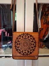 Echtleder Tasche mit Mandala Muster   Unikat ...