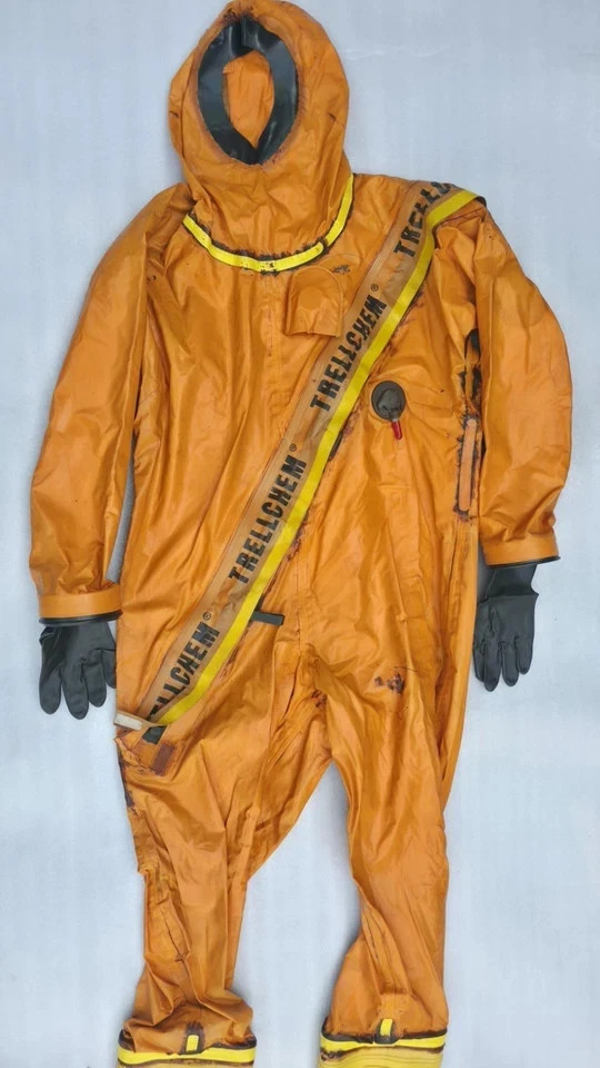 TRELLCHEM BUTYL ORANGE FULL BODY CHEMICAL SUIT SIZE-L FOR TRELLBORG SWEEDEN - product detail image 2