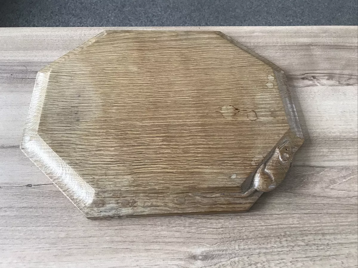 VINTAGE ROBERT MOUSEMAN THOMPSON BREAD CHEESE BOARD CARVED MOUSE