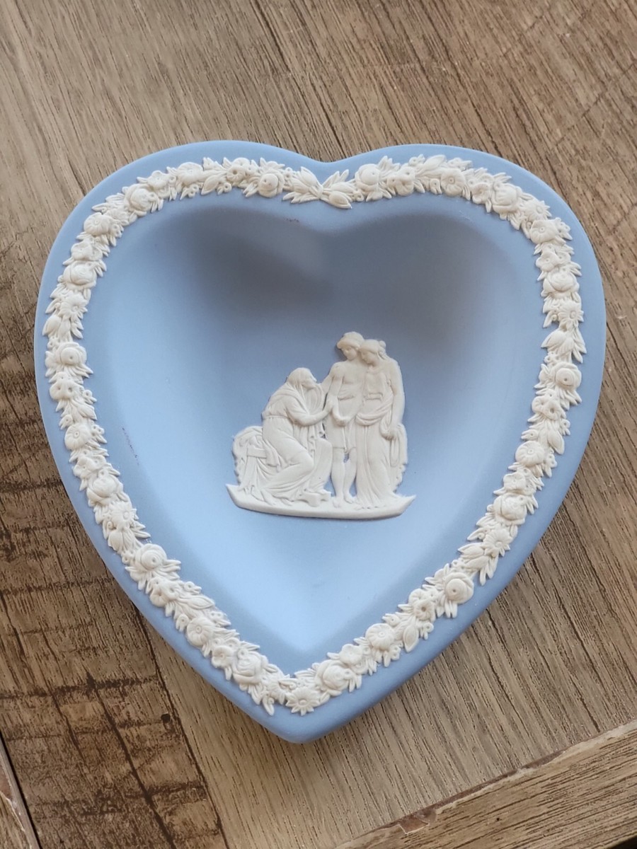 Vintage Wedgwood Blue Jasperware Heart Shaped Small Trinket Dish