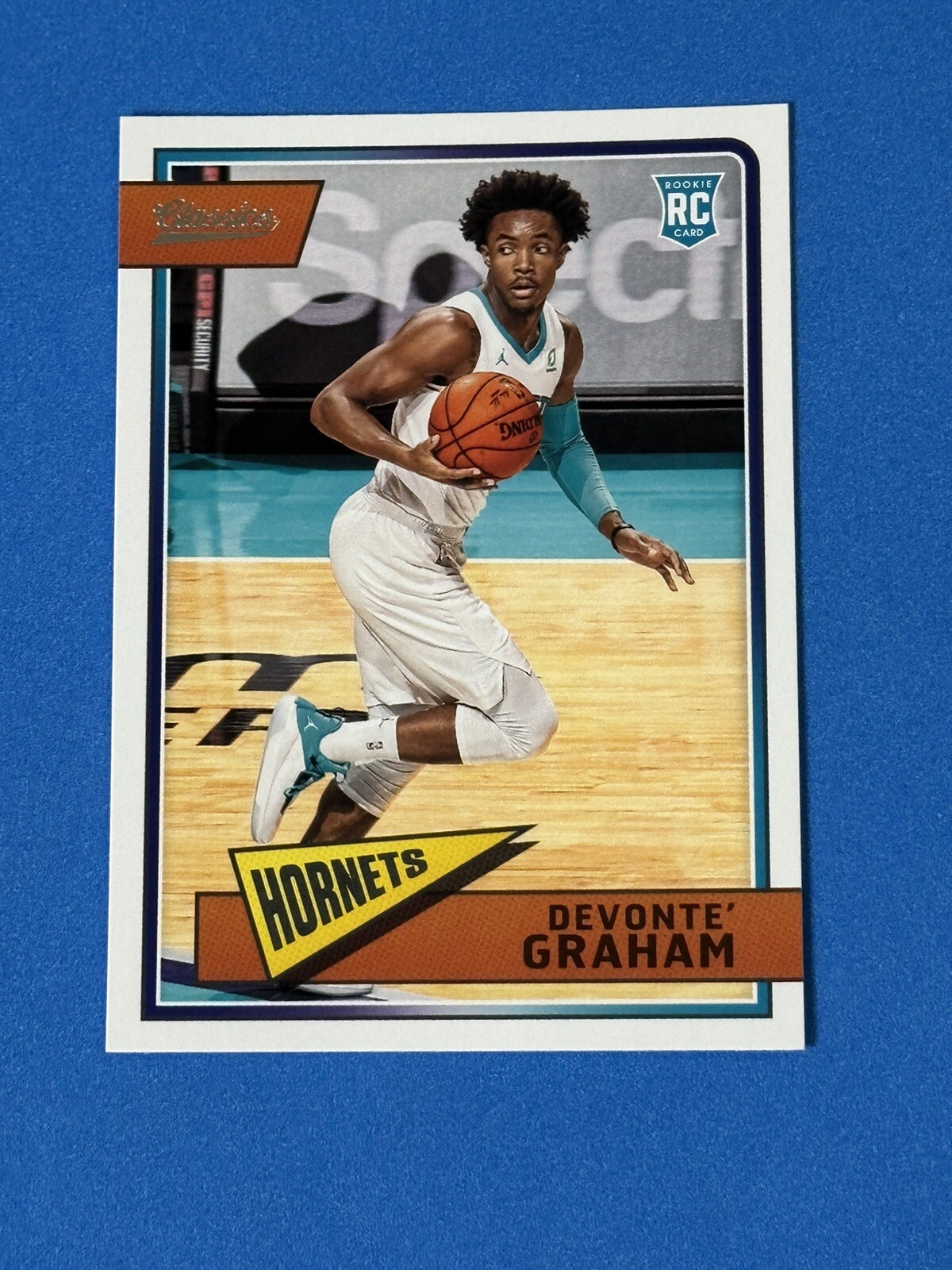 2018-19 Panini Chronicles Devonte Graham Rookie Classics #662 Charlotte RC (L)