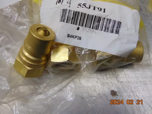 (1) EATON HANSEN B4KP26 HYDRAULIC QUICK FITTING