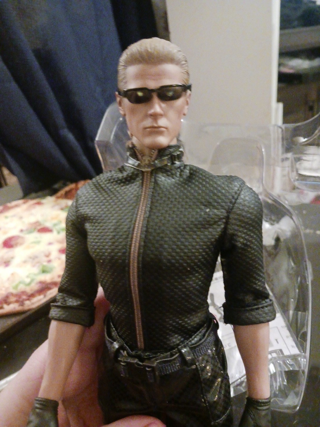 Hot Toys Video Game Masterpiece 1/6 Resident Evil 5 Albert Wesker