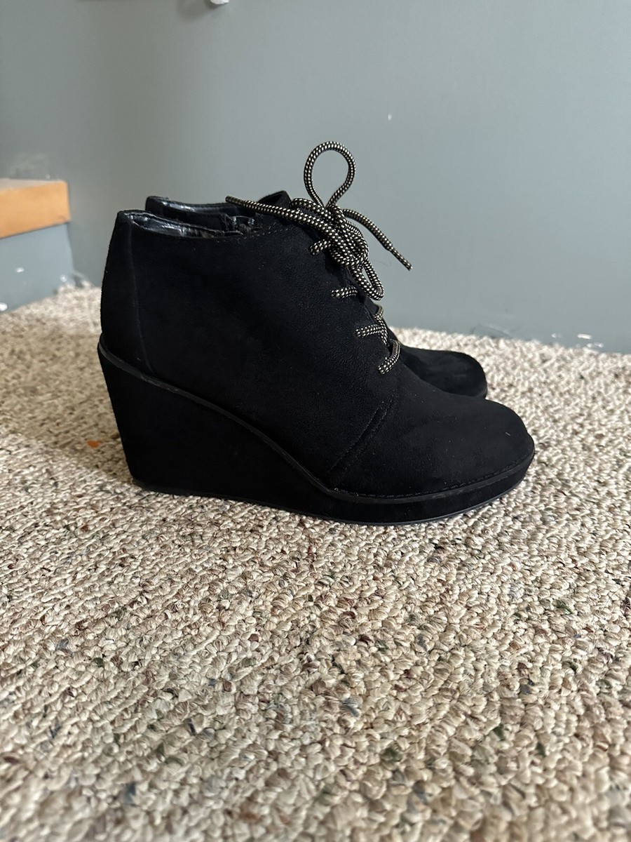 Womens Carlos Santana Black Suede Wedge Lace Up Bootie Boots Size 6.5 Womens Carlos Santana Black Suede Wedge Lace Up Bootie Boots Size 6.5