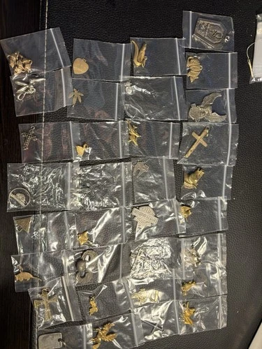 Lot Of 33 Mixed Vintage And Modern Costume Jewelry Pendants Brand New Flowers