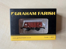 Graham Farish 377-626A - 12T Plywood Fruit Van - BR Bauxite (Late)