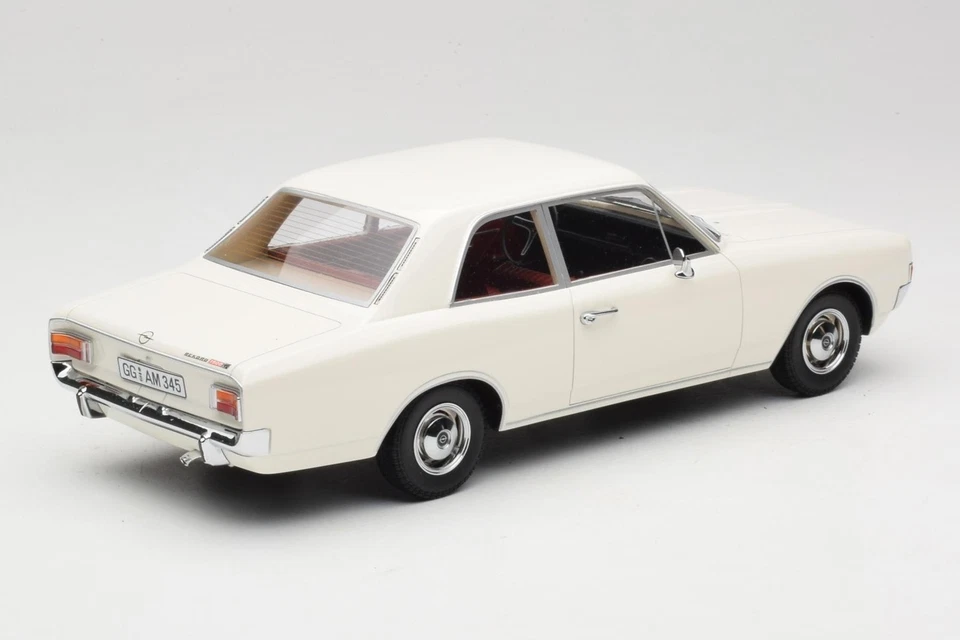 107047001 Opel Rekord C Saloon White Minichamps 1:18 - Immagine 2 di 4
