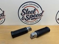Genuine Harley-Davidson Passenger FOOTREST FOOTPEG SET 50500609, 50500726