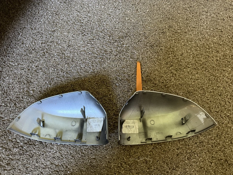 Par de cubiertas de espejos retrovisores OEM BMW X5/X6 F15/F16 (2014-2018) Foto 2 de 3