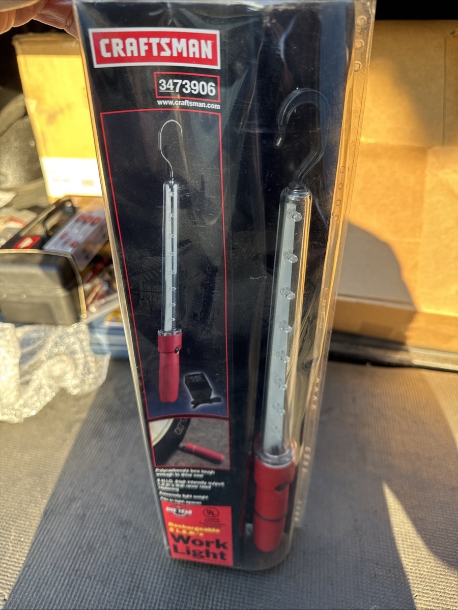 craftsman rechargeable flashlight 73994 700 Lumens LED Handheld Spotlight Flashlight, 3 Lighting Modes for Camping, Hiking, Fishing, Running, Power Outages, & Emergencies, 6AA Alkaline Batteries IncludedCMXLFAG65280 Craftsman LED Flashlights: First Look
