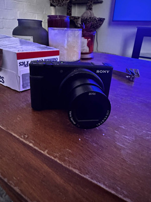 Sony ZV-1