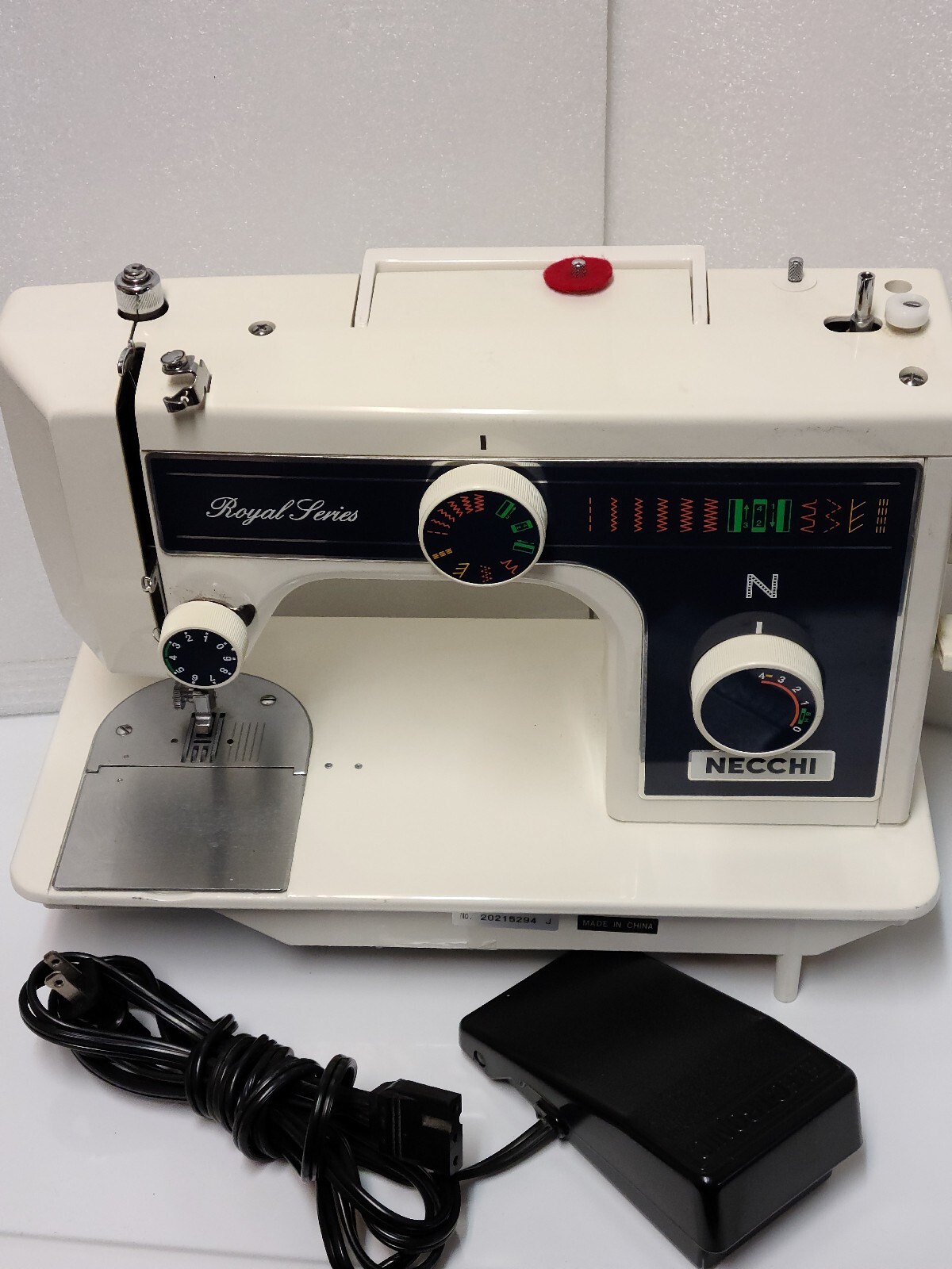 Necchi Royal Series Sewing Machine Model 3204FB eBay