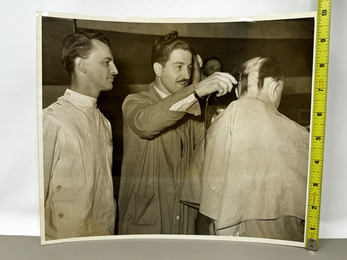 Original Oversized Press Photo: Barber Shop Old Fashioned Haircut 10x12 - Picture 6 of 6