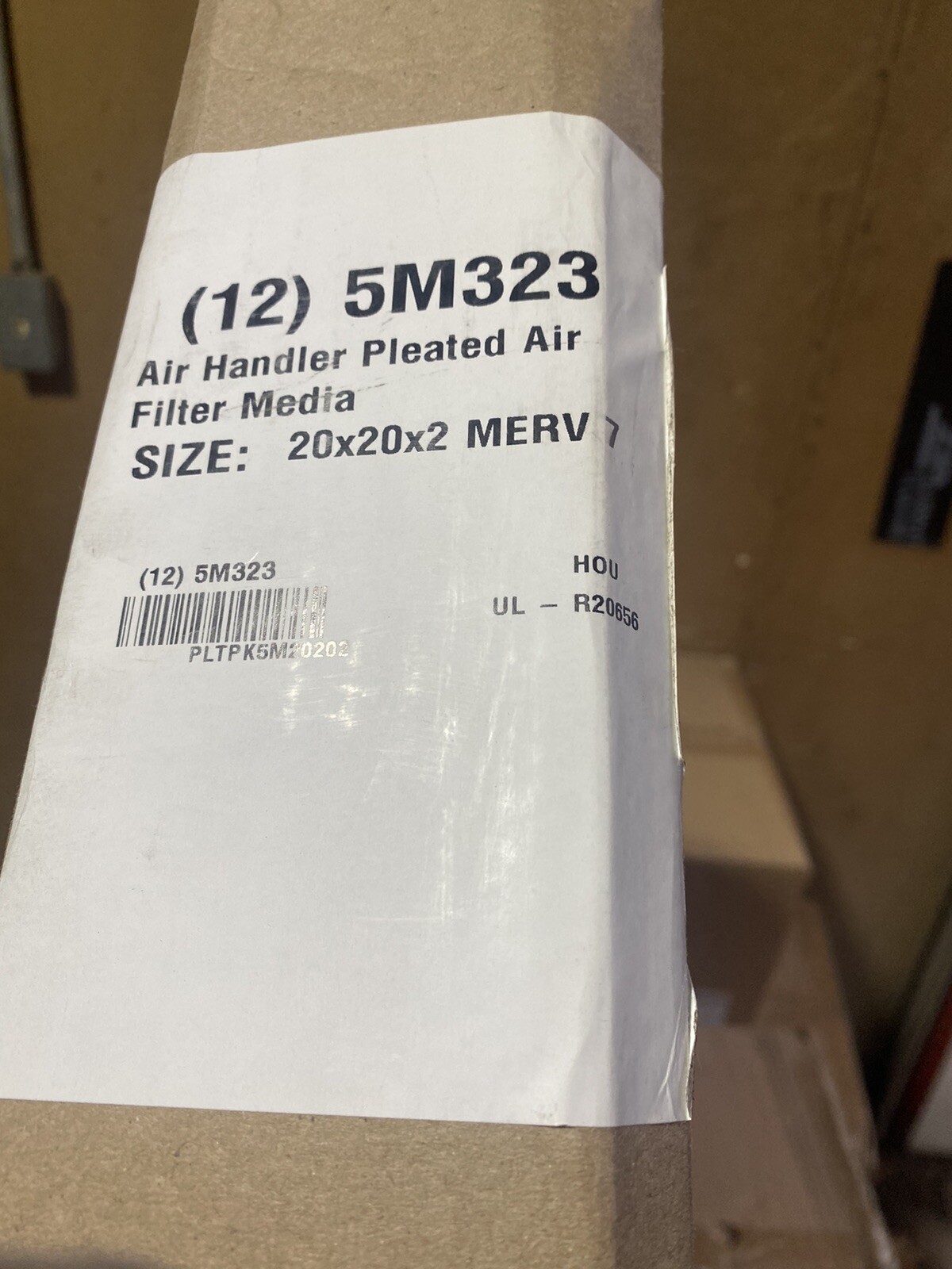 BOX OF 12 NEW AIR HANDLER 5M323 PLEAT FILTER ELEMENTS 20X20X2 NO FRAME ...