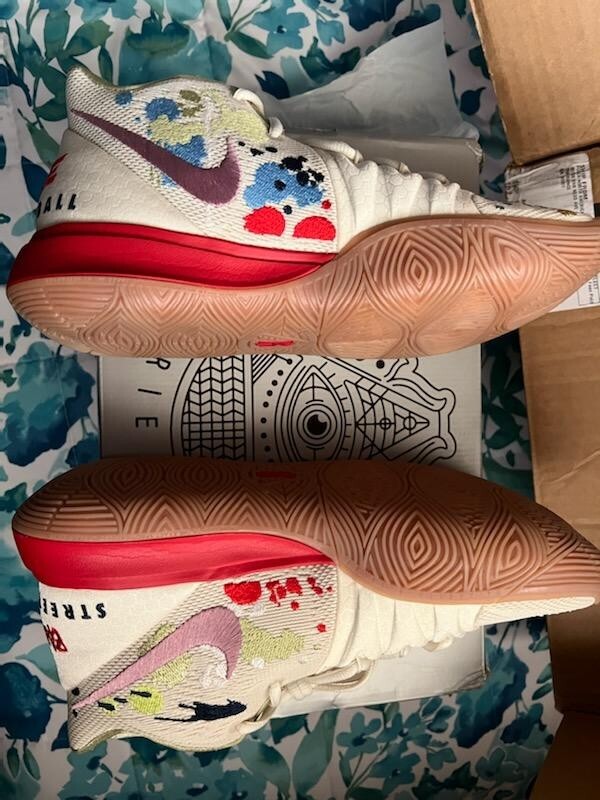 kyrie 5 bandulu Street Couture Mens Size 9.5 New With kyrie 5 bandulu Street Couture Mens Size 9.5 New With