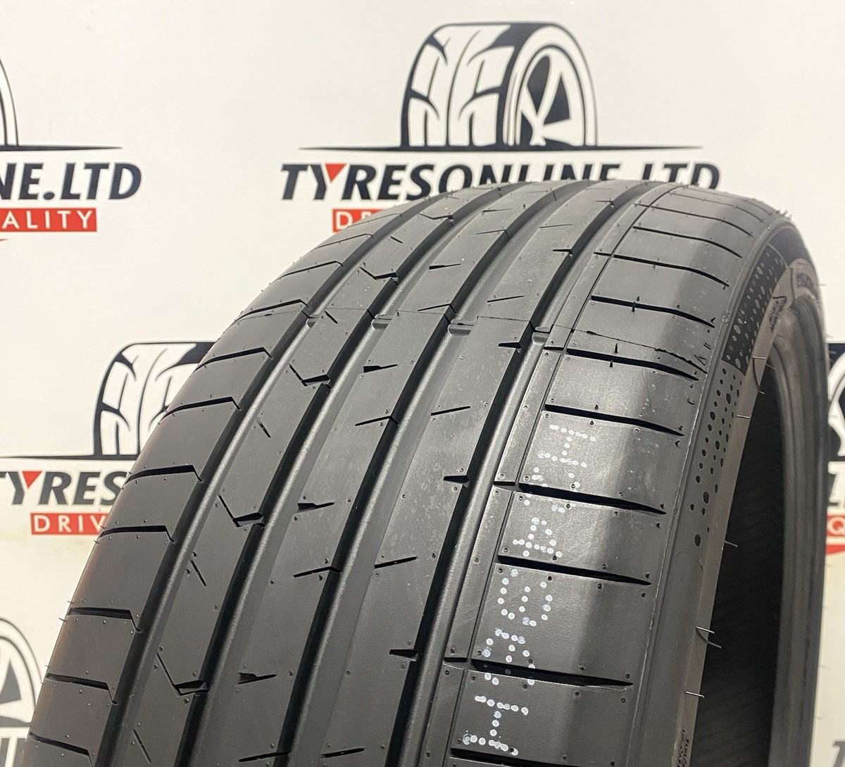 2 X 225 40 19 POWERTRAC ECOSPORTX78 93YXL 225/40ZR19 BRAND NEW M+S