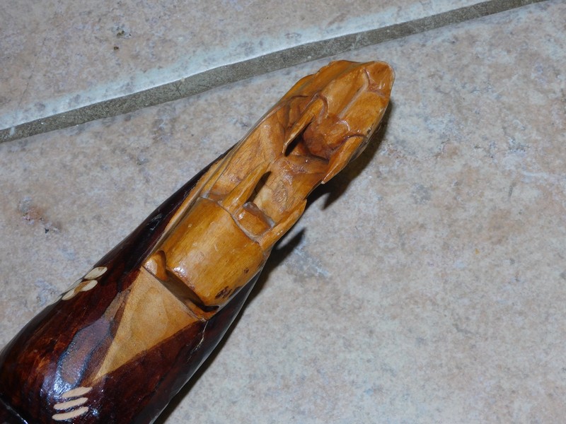 VTG HAND CARVED WOODEN WALKIN CANE FOM JAMAICA , SNAKE, FANGS MAN FACE & FLOWERS