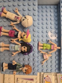 LEGO FRIENDS: Heartlake Shopping Mall (41058) - 99.5% Complete With Minifigs 