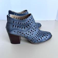 Sofft Westwood Perforated Women's Ankle Boots Blue Gray Sz 7.5M Leather