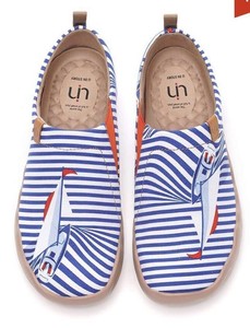 ladies canvas shoes size 9