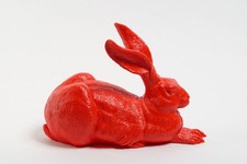 Ottmar Hörl, Dürer Hase, rot, neu, Geschenk, Deko, Kunst, Skulptur Ostern