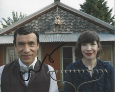 CARRIE BROWNSTEIN SIGNED AUTHENTIC PORTLANDIA 8x10 PHOTO B w/COA SLEATER-KINNEY