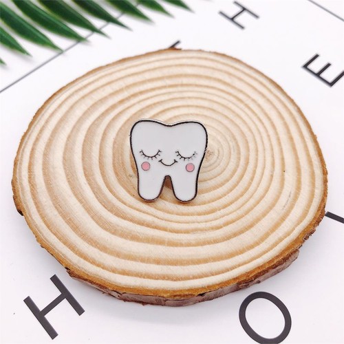 Teeth Cartoon Enamel Brooch – Medical Expression Badge Jewelry Alloy Pin - Picture 6 of 20