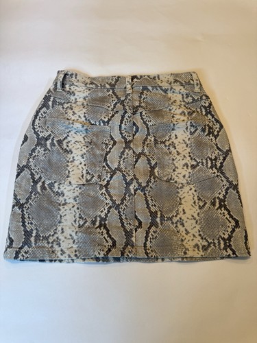 Aritzia Wilfred Free Kelsey Python Mini Skirt Size 6 Slash Pockets Snake Print - Picture 6 of 7