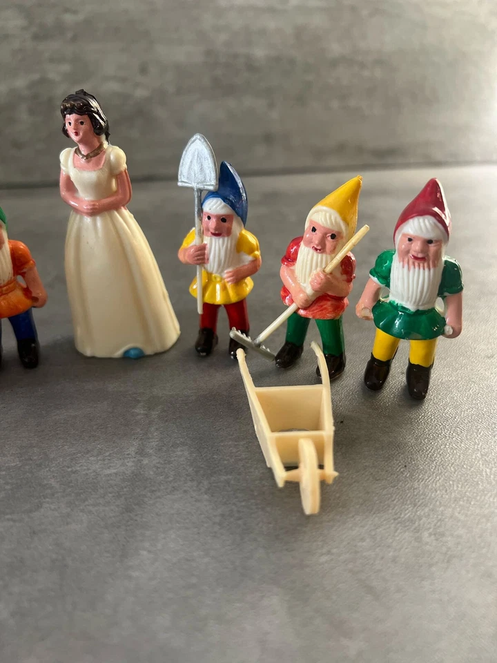 复古白雪公主和七个小矮人塑料蛋糕装饰游戏套装 — 第 4/4 张图片