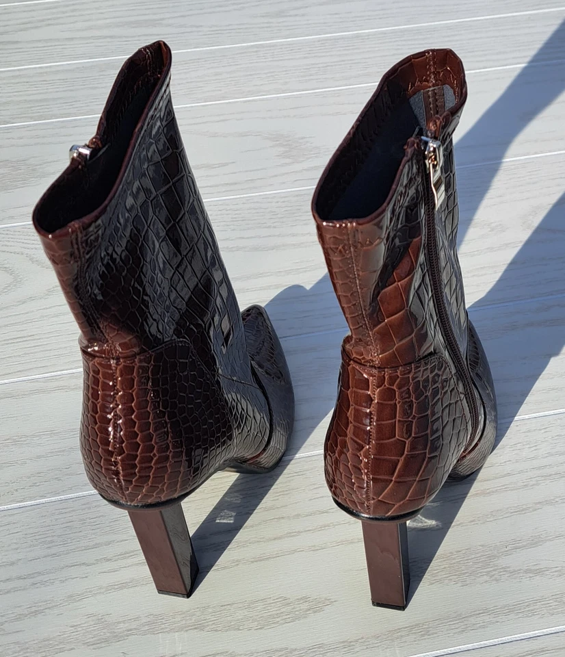 ¡Botas para mujer Boohoo marrón media pantorrilla talla 5! Cocodrilo sintético 🐊 Bloque cuadrado 4 pulgadas tacones Foto 4 de 4