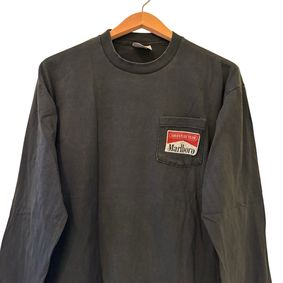 Vintage 90s Marlboro Snake Pass Adventure Pocket Long Sleeve Sz L