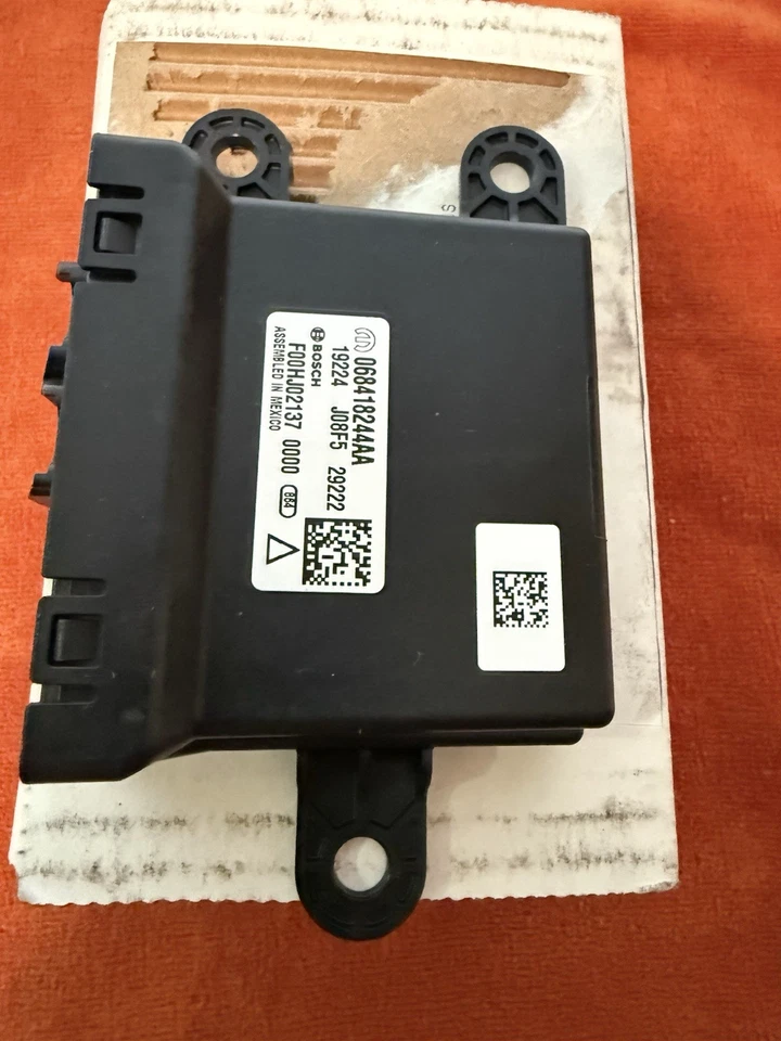 Genuine Mopar OEM Part Gateway Module 68418244AA - Image 2 of 4
