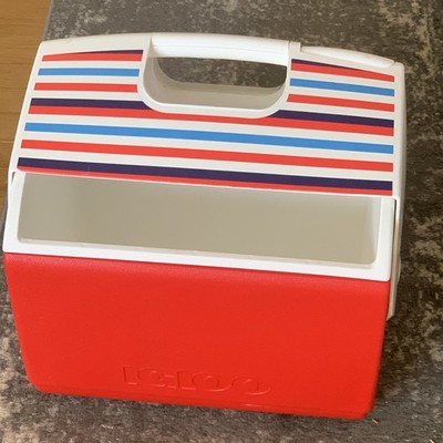 Igloo Playmate Elite 50th Anniversary 16qt Cooler with Decorated Lid   Red