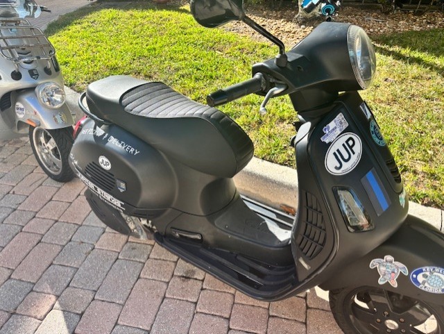 2019 VESPA GTS 300 NOTTE