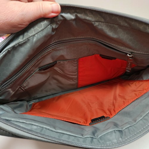 RARE Tumi Gryo Crossbody 055901 Bag $175 NEW Forest E/w - Picture 9 of 13