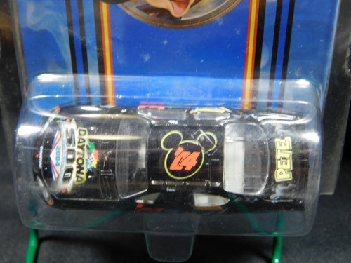 2004 Disney Daytona 500 Edition 1:64 (Set of 5 cars) (21-12-004) - Picture 11 of 11