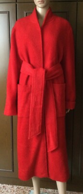 Schicker Mantel Morgenmantel WEILI ZHENG Woman, Farbe rot, bequem Gr. S, gefüttert Cappotto