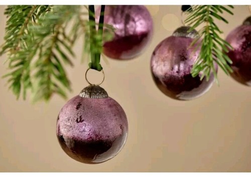 Nkuku Pannee Round Baubles - Ruby (Set of 4) - Picture 2 of 3