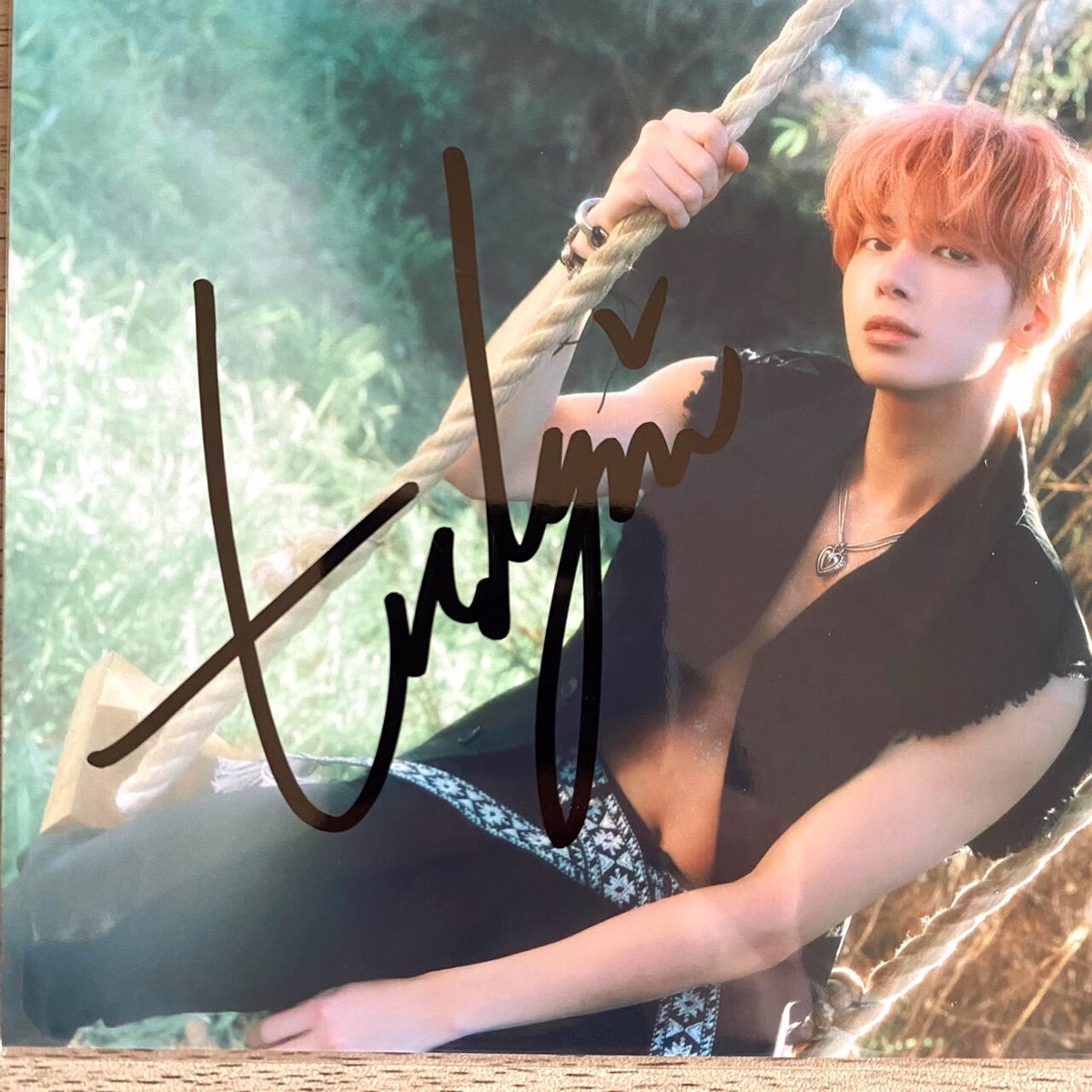 txt taehyun テヒョン signed photo サインフォト txt taehyun テヒョン signed photo サインフォト - メルカリ