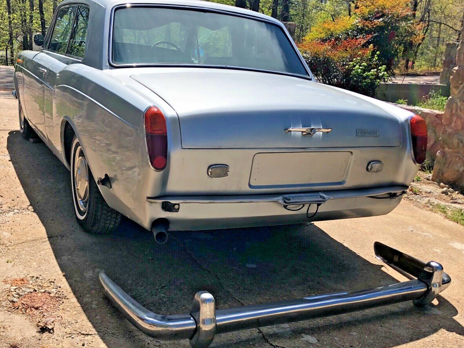 CORNICHE ROLLS ROYCE SHADOW LIGHT BEZEL, BENTLEY. WORLDS LARGEST USED INVENTORY