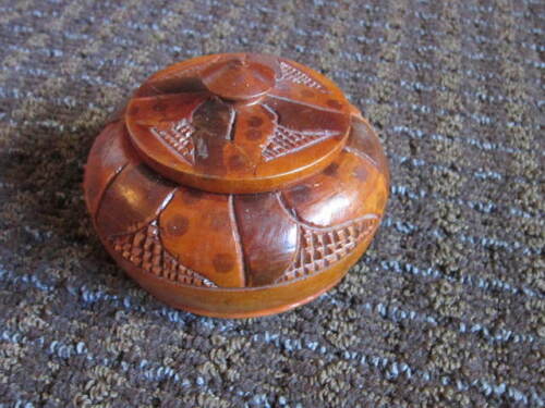 Vintage Carved Wood Trinket Box Jewelry Stash Round Brown Shading Dots FREE SHIP - Afbeelding 1 van 7