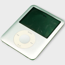 Apple iPod Nano 3rd Gen A1236 8GB Silver for Parts - Smashed LCD Screen