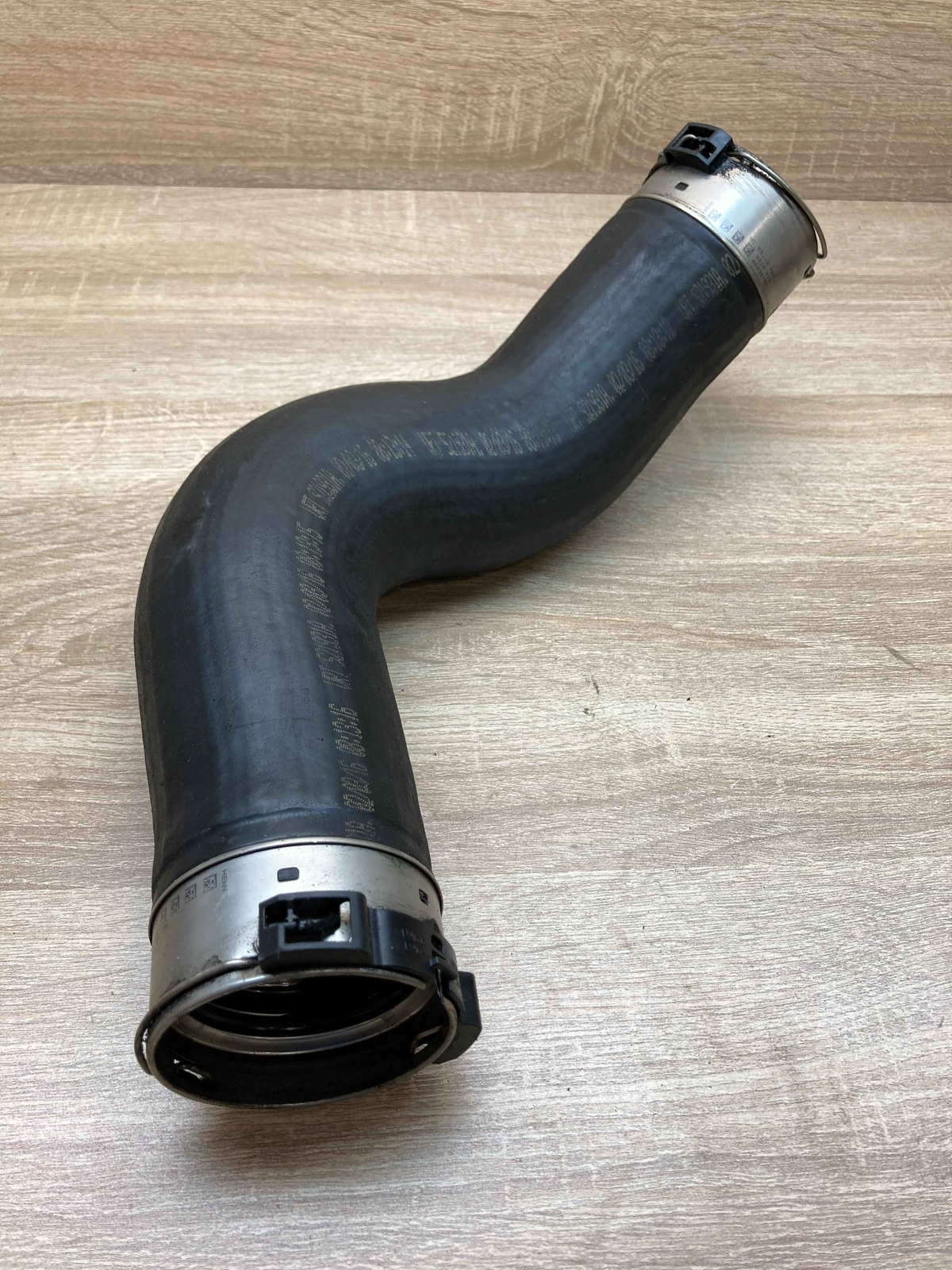 S21931A 06090302 BMW G series Cooling radiator water hose pipe OE  