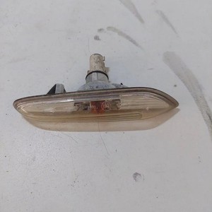 BMW 3 Touring E46 Kotflügelblinker vorne rechts 4166r 2.00 Diesel 34309313