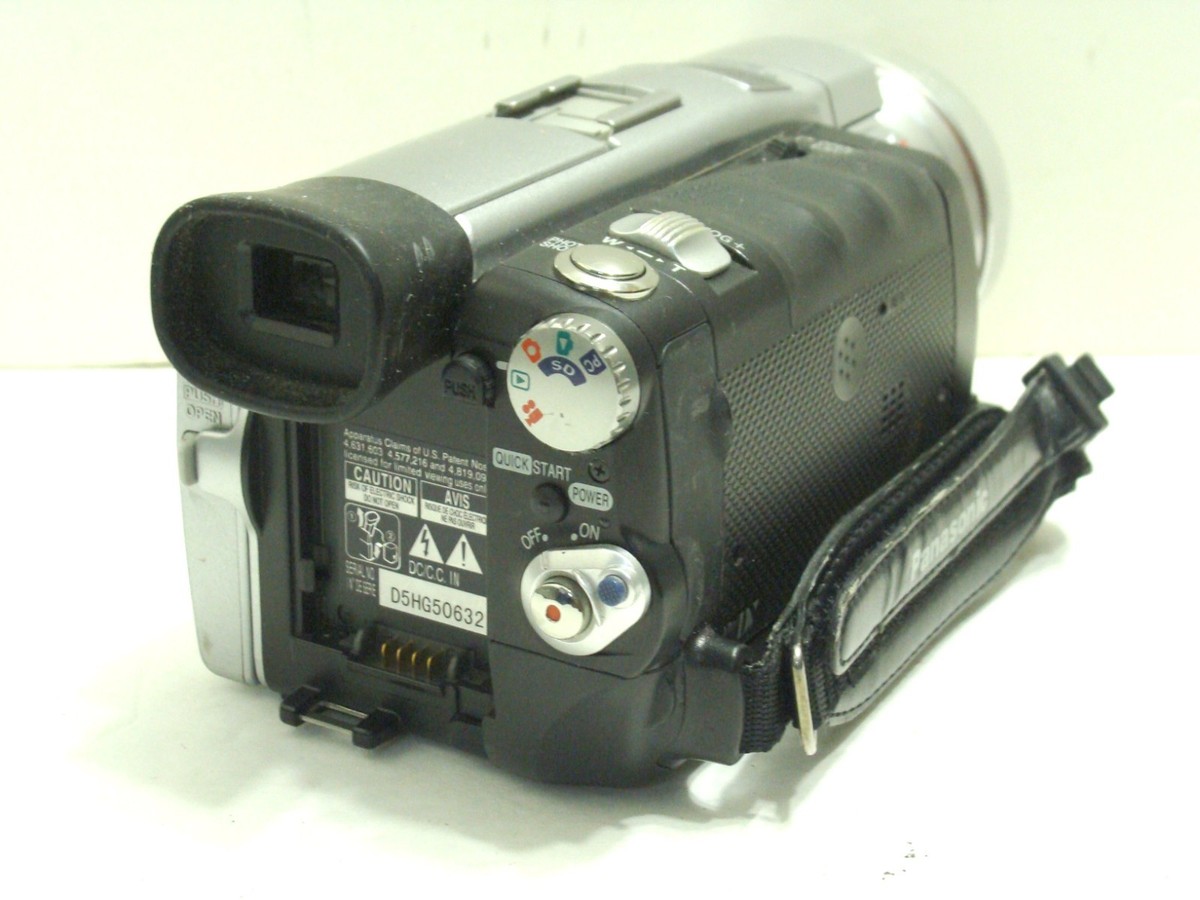 Panasonic PV-GS400 3CCD Mini DV Hybrid Camcorder 12x Optical Zoom