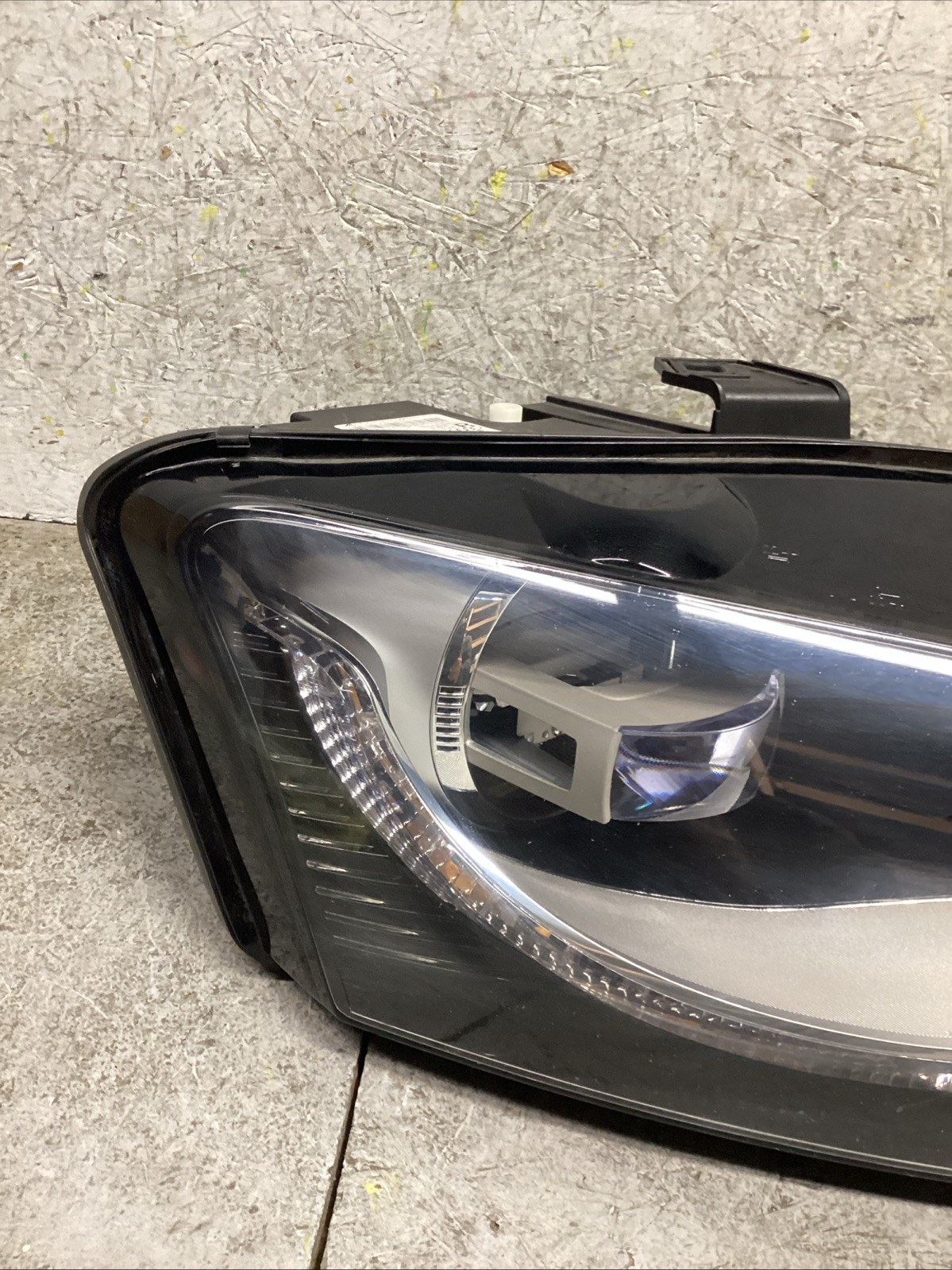 2011-2013 Audi R8 RIGHT RH PASSENGER SIDE HEADLIGHT OEM LED 420941030Q